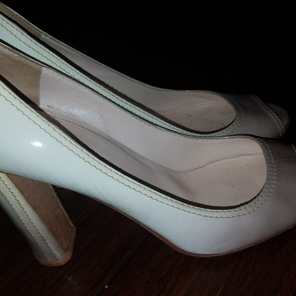 PRADA - PATENT LEATHER BLOCK HEEL PUMPS